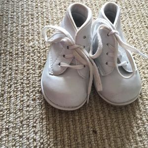 Baby walking shoes