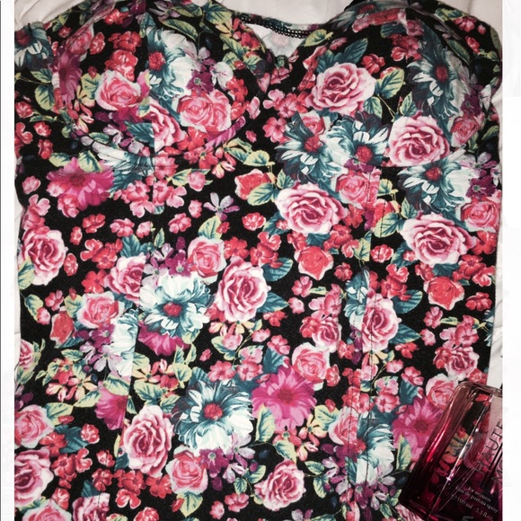 FLORAL TOP - Picture 3 of 3