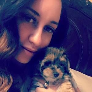 Meet your Posher, Elisa