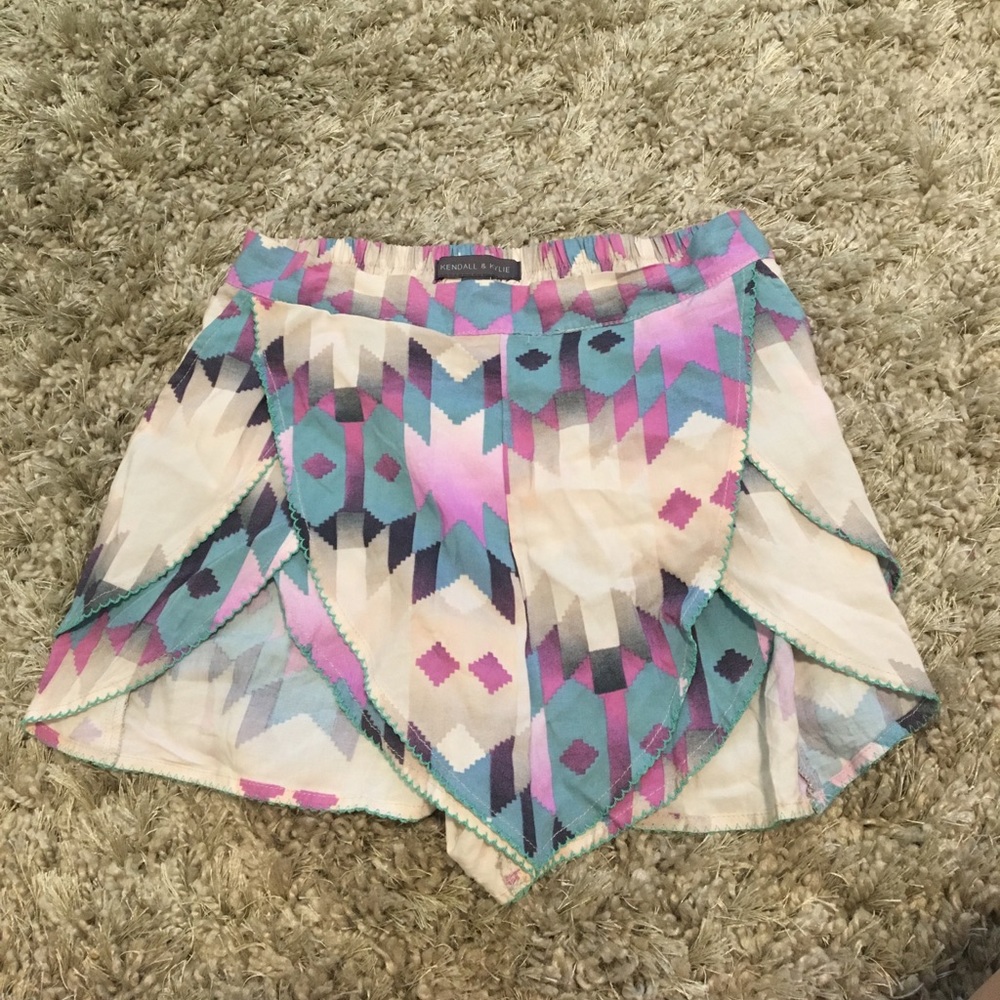 KENDALL & KYLIE SHORTS