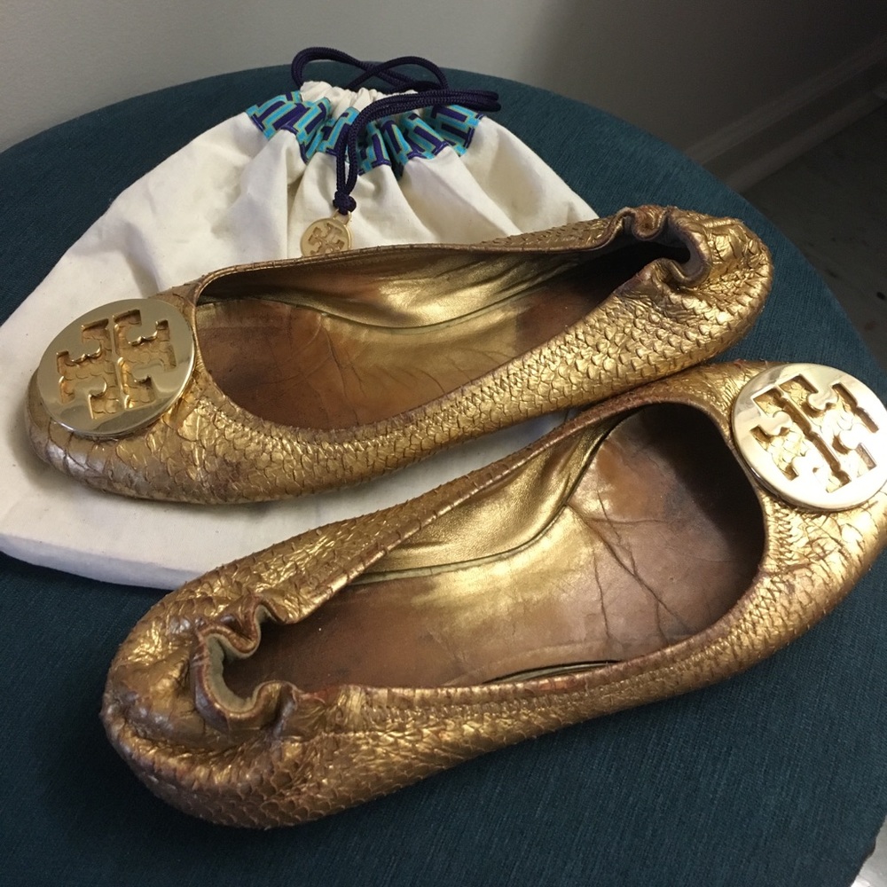Tory Burch snake skin gold ballet flats Size 9.5.