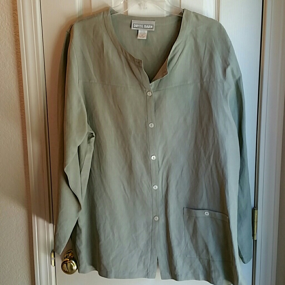 NWOT DRESS BARN LONG SLEEVE BUTTON FRONT-SZ XL.