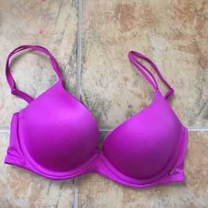 Victoria's Secret 34D bra