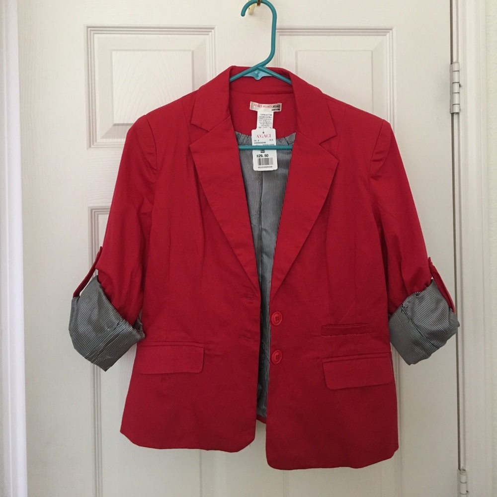 Red 3/4 length sleeve blazer