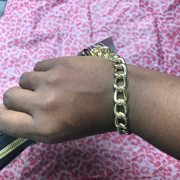 Betsey Johnson 👄 wristlet - Picture 4 of 5