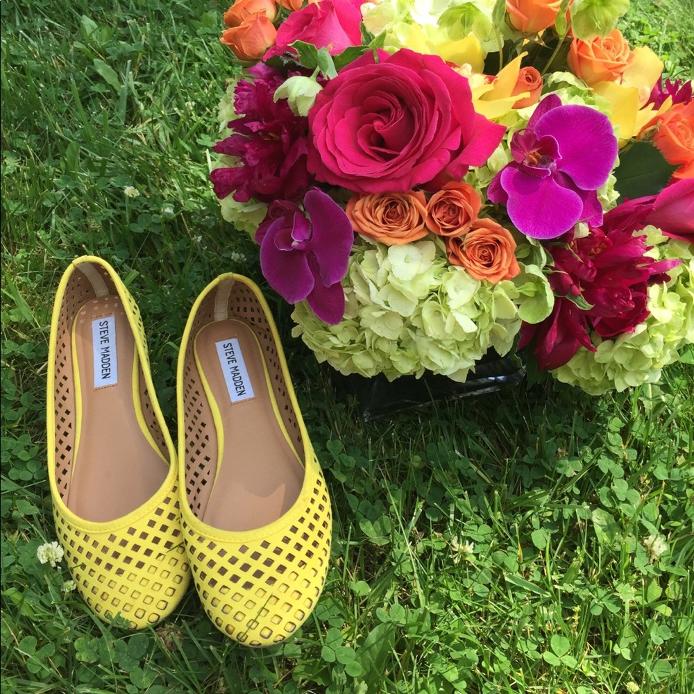 Steve Madden yellow flats