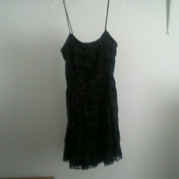 LBD Floral Print - Picture 1 of 2