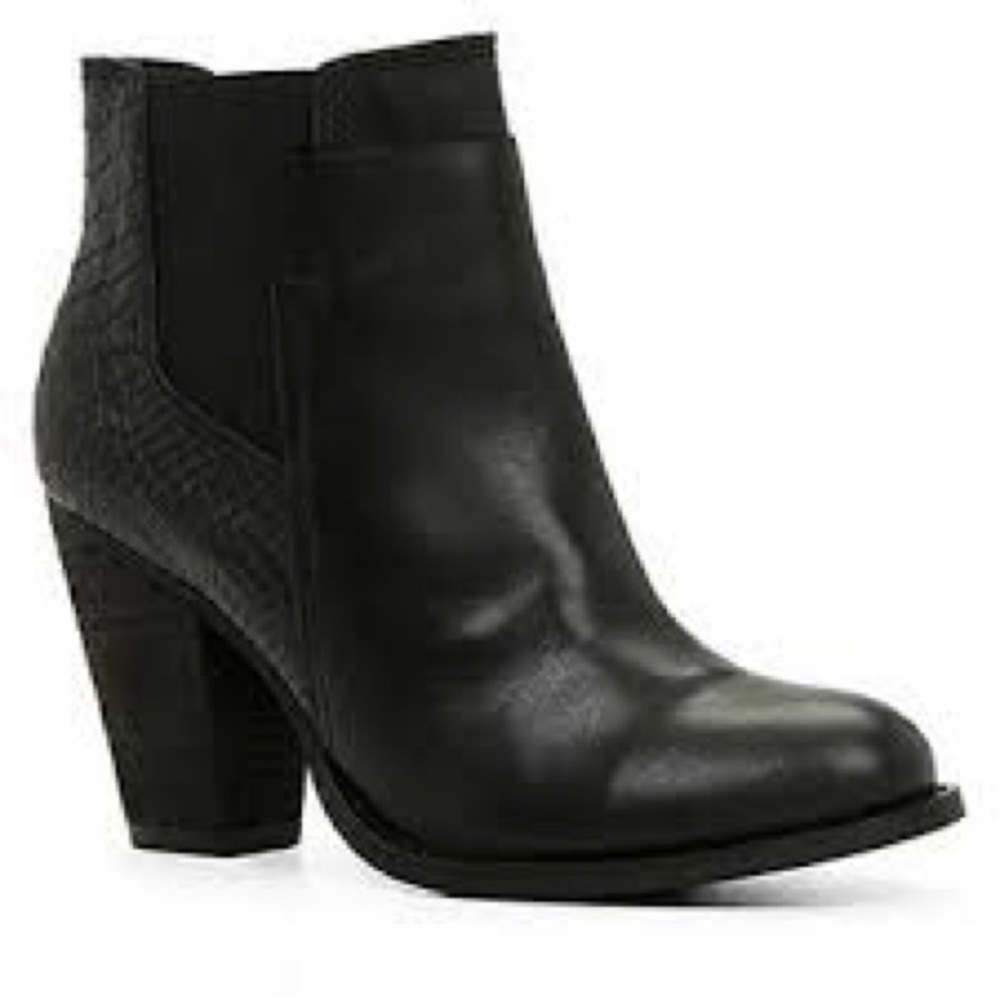 Black Aldo Sassi bootie sz 8 NWT