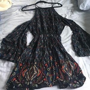 Abercrombie and fitch small cold shoulder dress