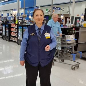 Meet your Posher, Leslie