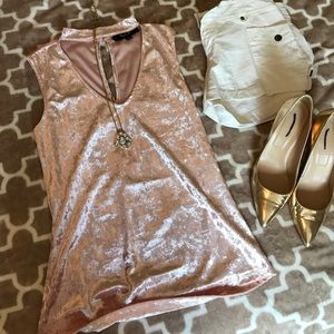 Pink velvet top with collar