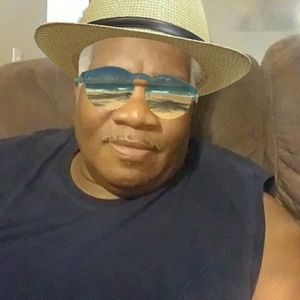 Meet your Posher, Gregory