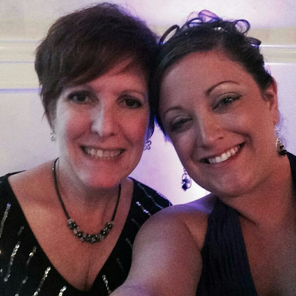 Meet your Posher, Donna - Picture 2 of 2