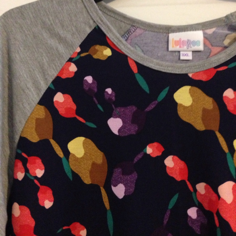 Patterned Lularoe Randy Shirt - Picture 2 of 3