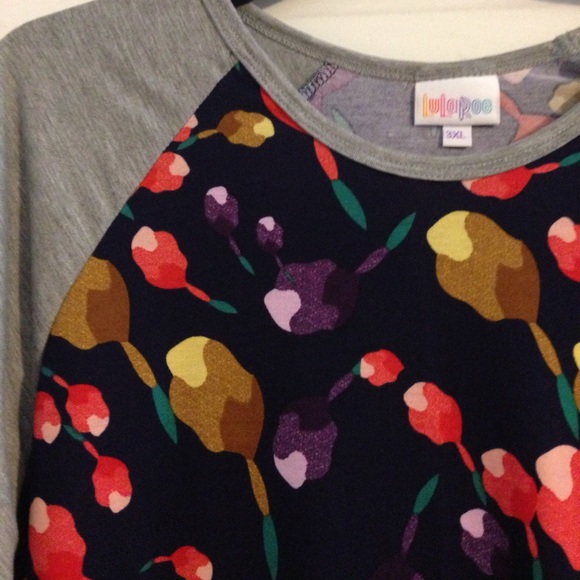 Patterned Lularoe Randy Shirt - Picture 2 of 3