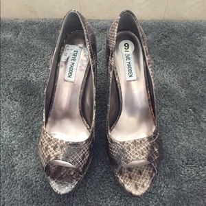 Steve Madden Pump!