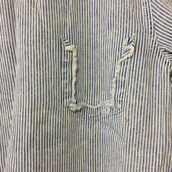 Crop top - Picture 2 of 4