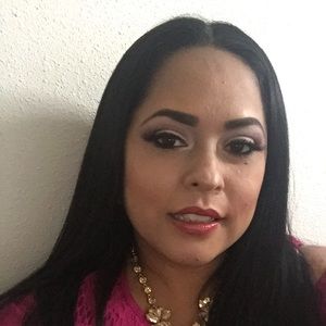 Meet your Posher, Dinorah