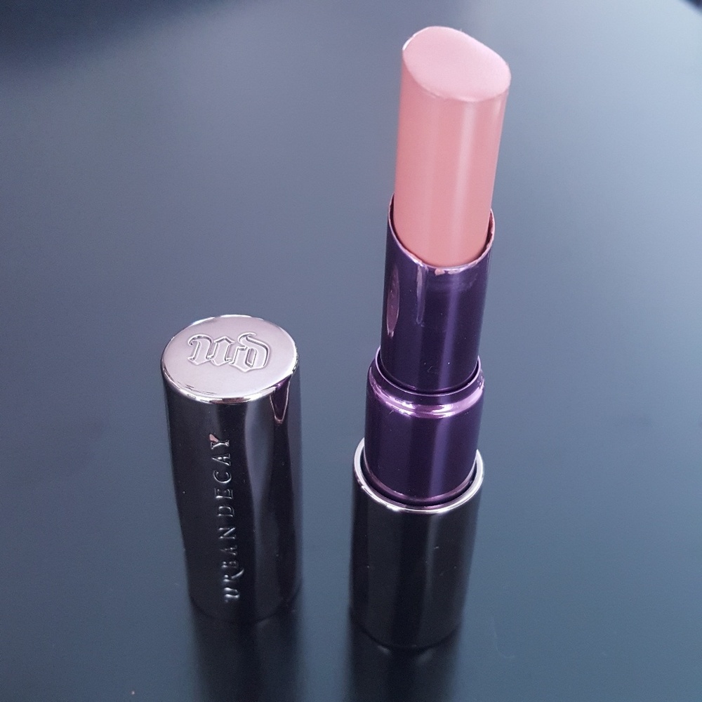 Urban Decay Lipstick - Liar