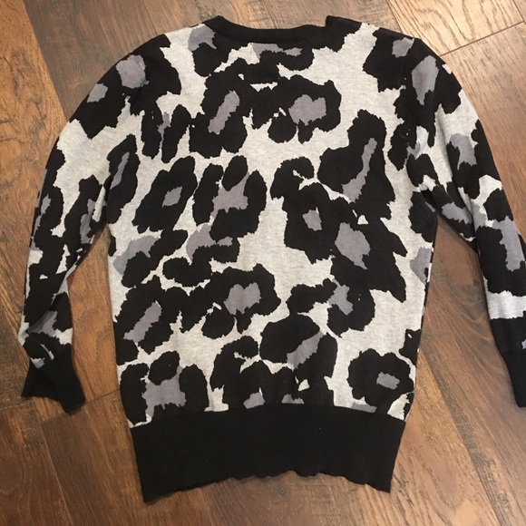 Sold Michael Kors Gray Leopard Cardigan - Picture 5 of 5