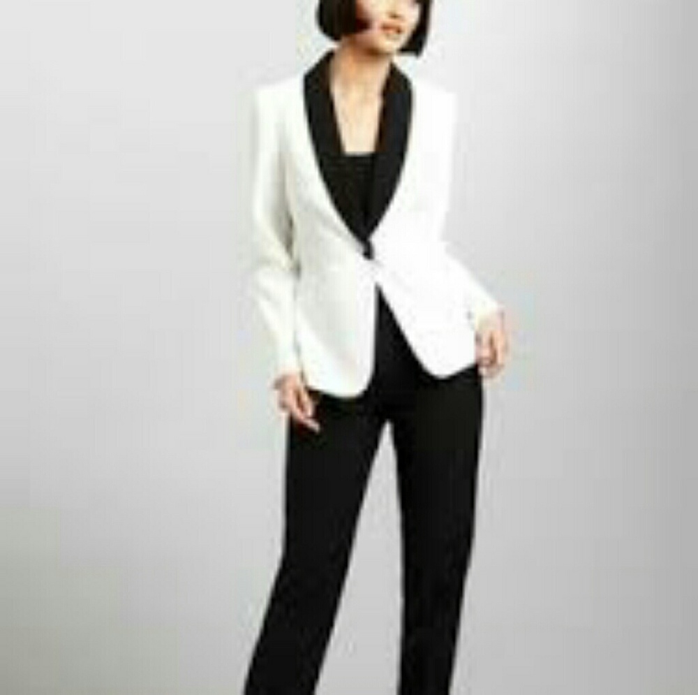 Tahari Tuxedo Jacket