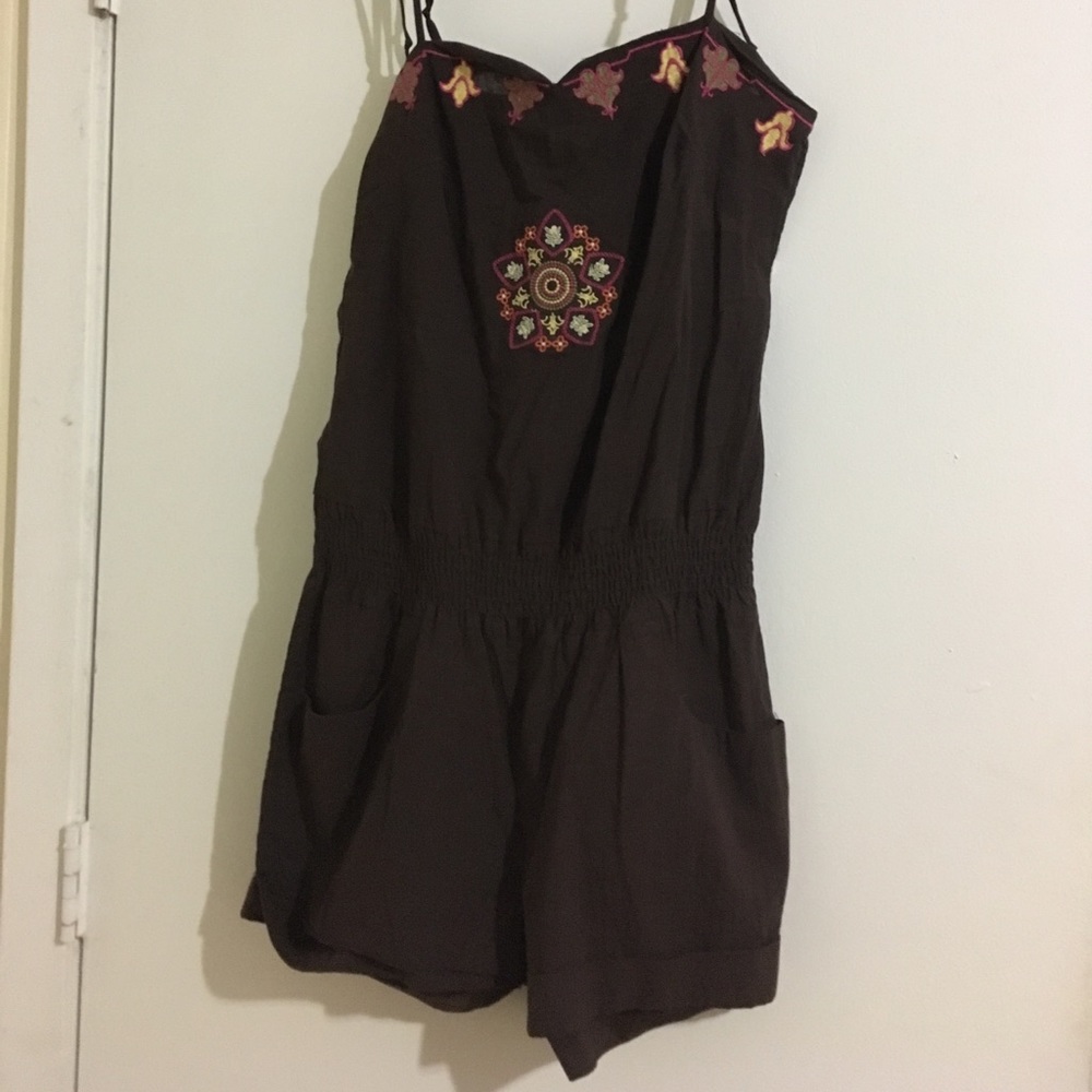 Brown/ flowered romper