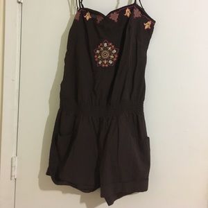 Brown/ flowered romper