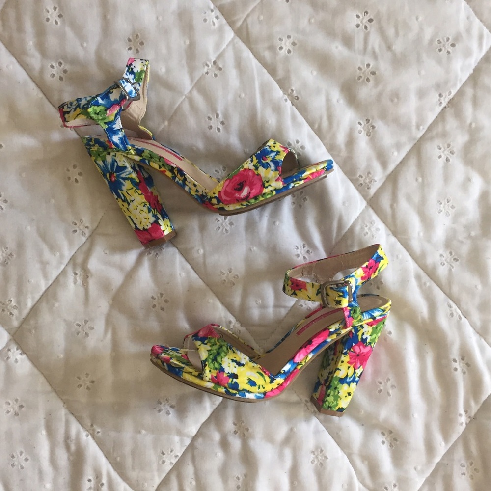 Flower Print Heeled Sandals