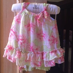 FAO Schwartz Two Piece Floral Blouse & Capri Pants