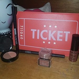Dusty Rose/Nude make up bundle