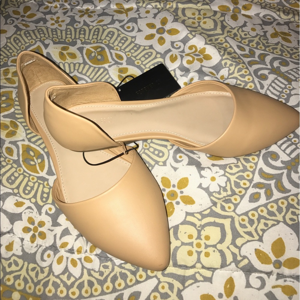NWT Forever 21 Nude Flats