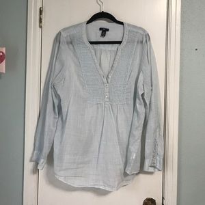 Gauzy, roll tab sleeve, light blue cotton tunic.