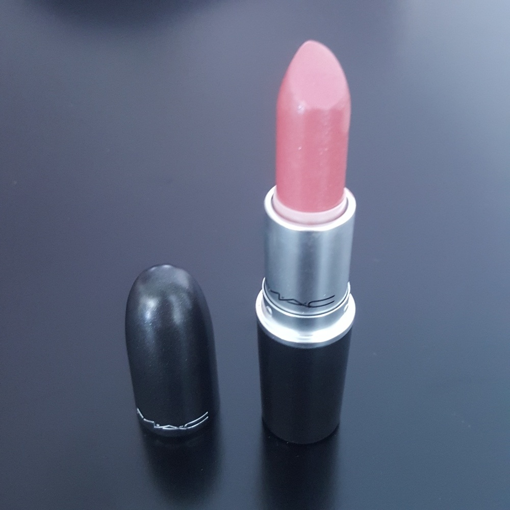 Brave - MAC Satin Lipstick