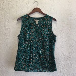 Sleeveless blouse