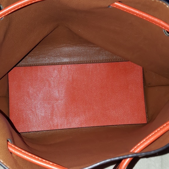 Calvin Klein drawstring bucket bag - Picture 2 of 3