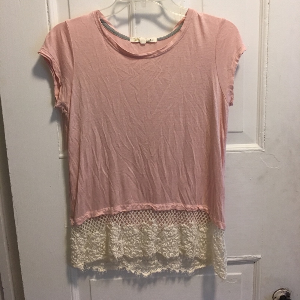 Cute Tank top with lace