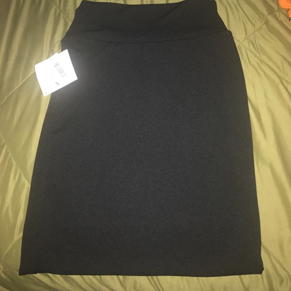 Lularoe NWT Cassie XS, black