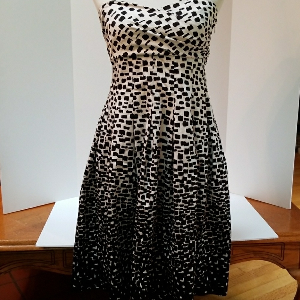 Calvin Klein Black White Strapless Dress 6 Easter