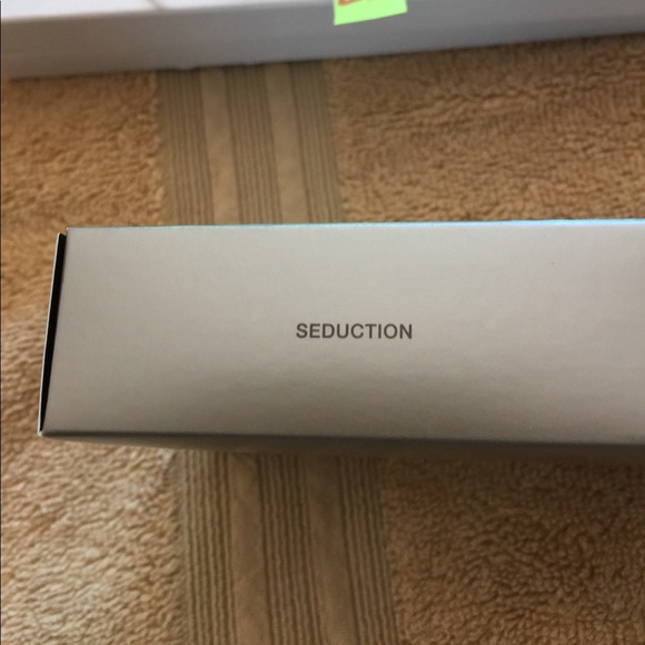 BRAND NEW Laura Mercier face Illuminator - Picture 4 of 5