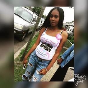 Meet your Posher, Kayla