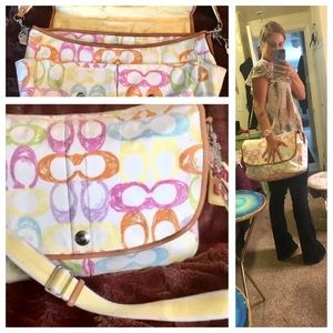 VERY LARGE COACH KYRA MESSENGER/DIAPER BAG! AUTH!