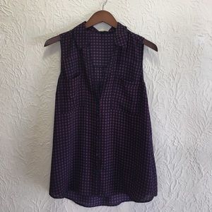 Sleeveless blouse