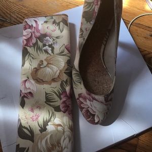 Shoes with matching bags