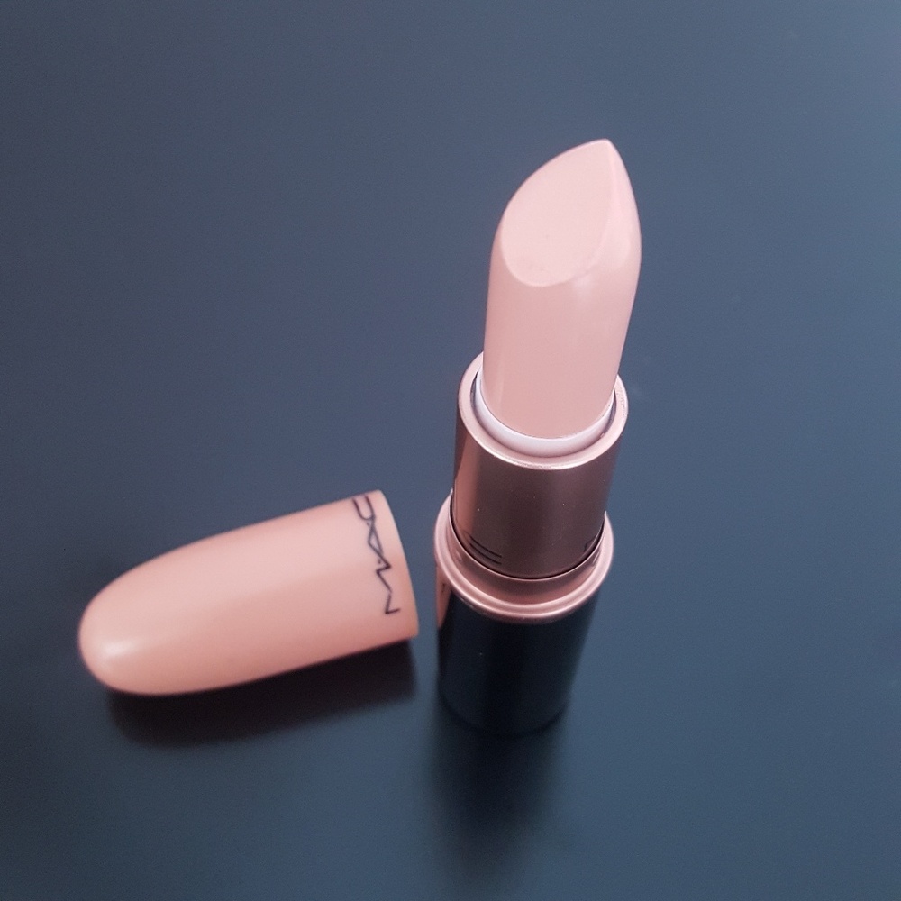 Creme D'Nude - MAC Cremesheen Lipstick