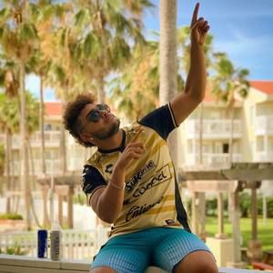 Meet your Posher, Gilberto