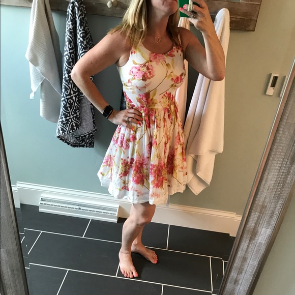 The Limited Dresses - The Limited floral lightweight dress The Limited Dresses - The Limited floral lightweight dress