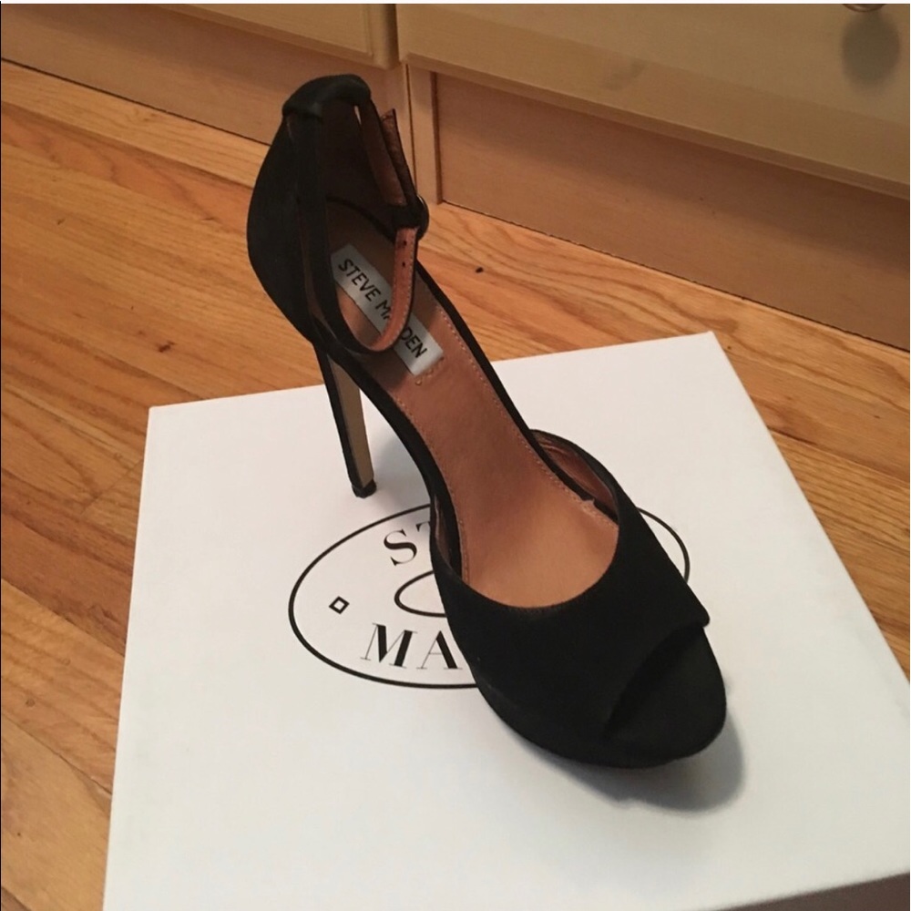 Steve Madden black suede platform heels 8