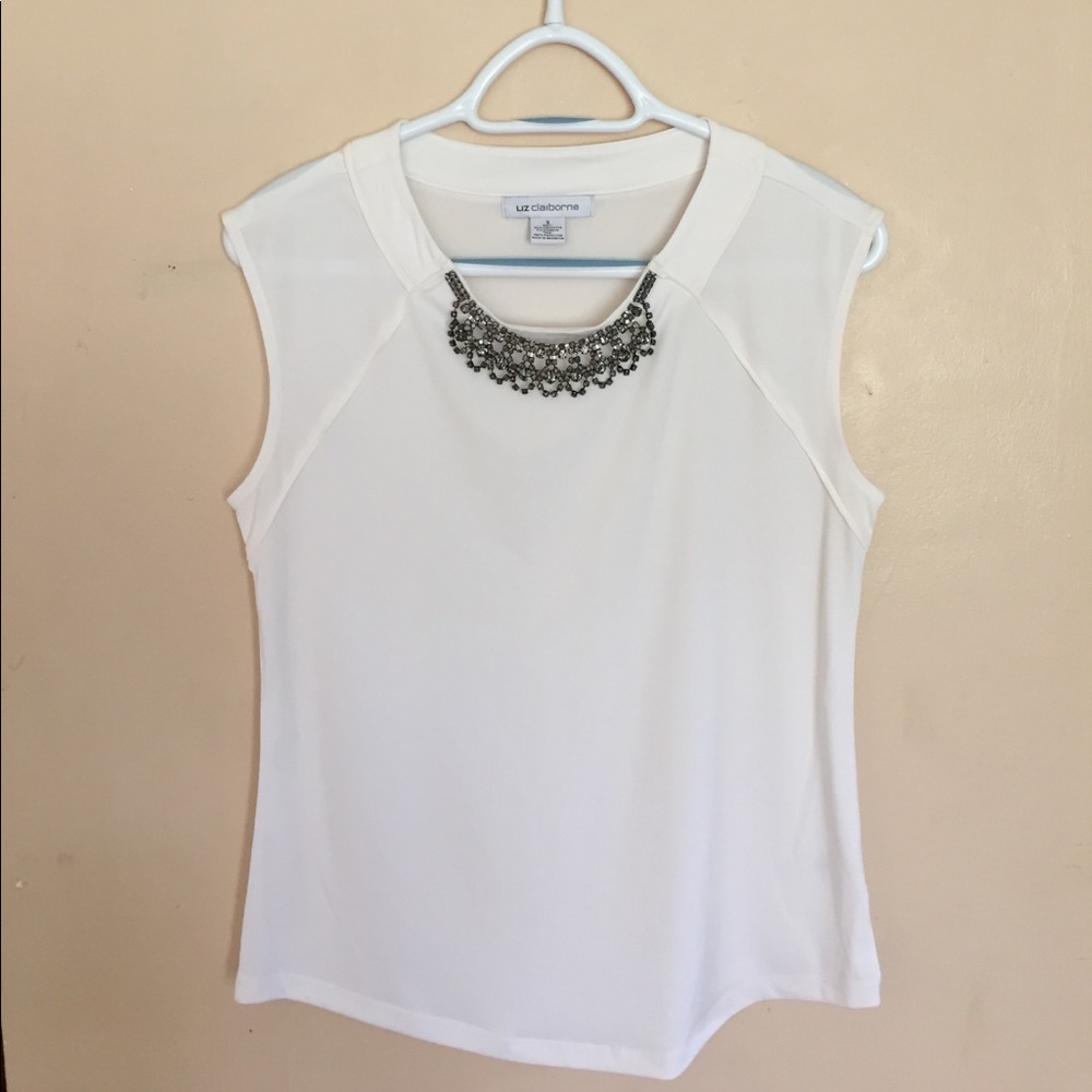 NWOT White sleeveless top with jewelry neckline