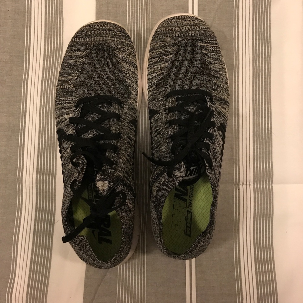 Nike Free RN flyknit black/white/grey size12