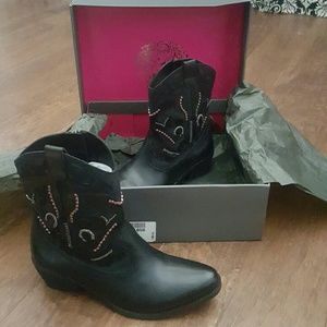 Vince Camuto ankle boots